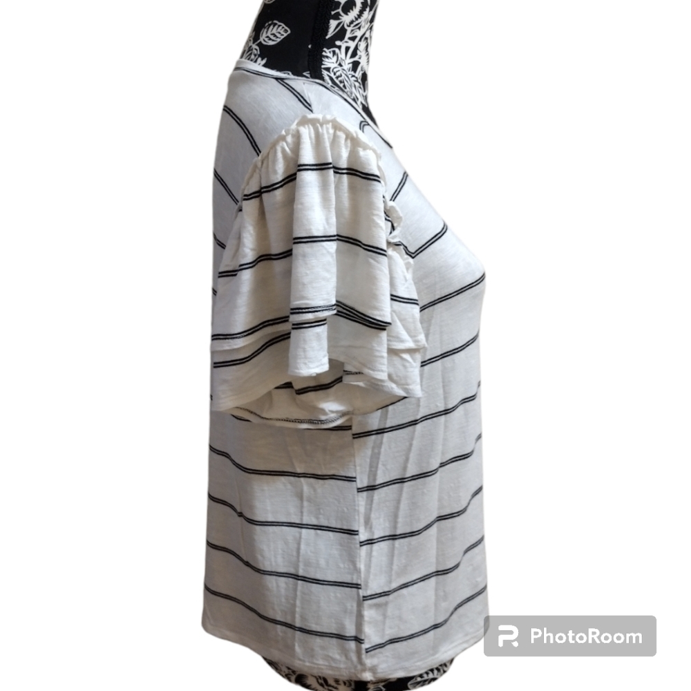 Green Envelope Los Angeles Ruffled Sleeves Top - Picture 4 of 7